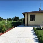 וילה къща за гости, Gotinoto
