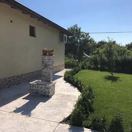 Βίλα къща за гости, Gotinoto *
